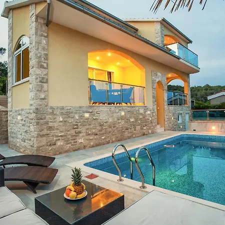 Awesome In Blato With House Sea View