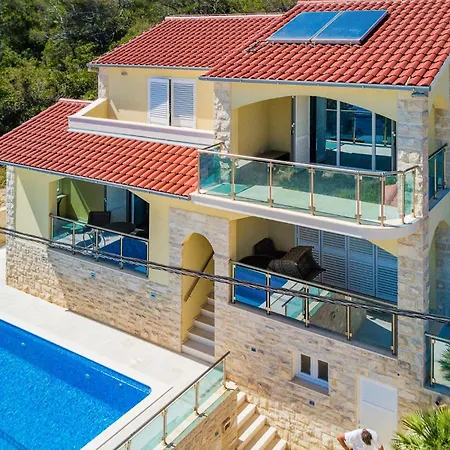 Awesome In Blato With House Sea View Blato (Korcula)